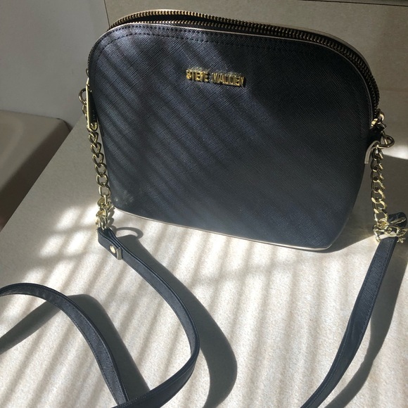 Steve Madden black and gold purse. Crossbody - Picture 1 of 4